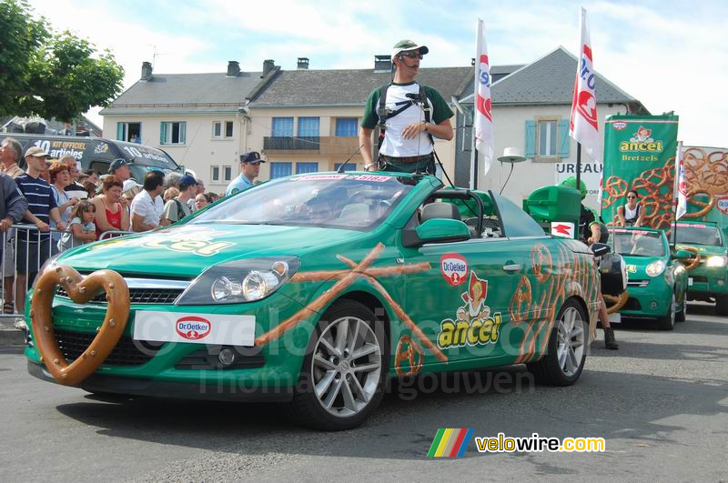 The Ancel advertising caravan in Lannemezan