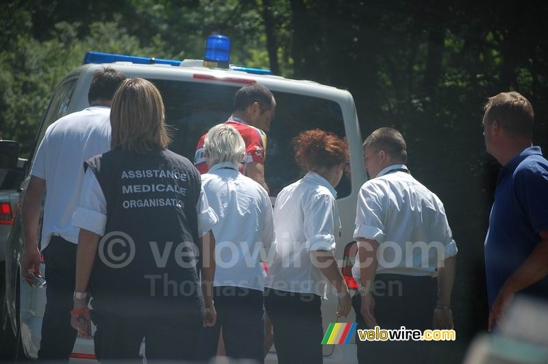 Paolo Longo Borghini (Barloworld) verlaat de Tour met een gebroken sleutelbeen (1)