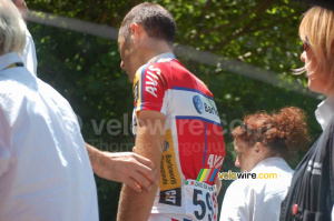 Paolo Longo Borghini (Barloworld) leaves the Tour with a broken collarbone (2) (350x)