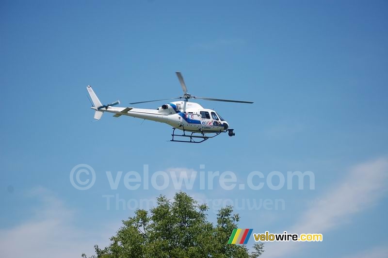 L'hélicoptère avec la caméra Wescam (1)