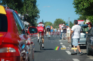 Niki Terpstra (Milram) takes a lead on Florent Brard (Cofidis)  (340x)