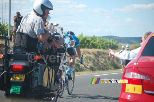 Even when you're a France Televisions cameraman, Christian Prudhomme can get mad at you when you take too many risks (577x)