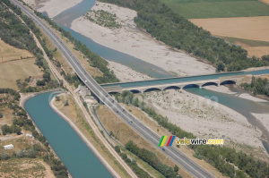 The Durance river and the canal (561x)