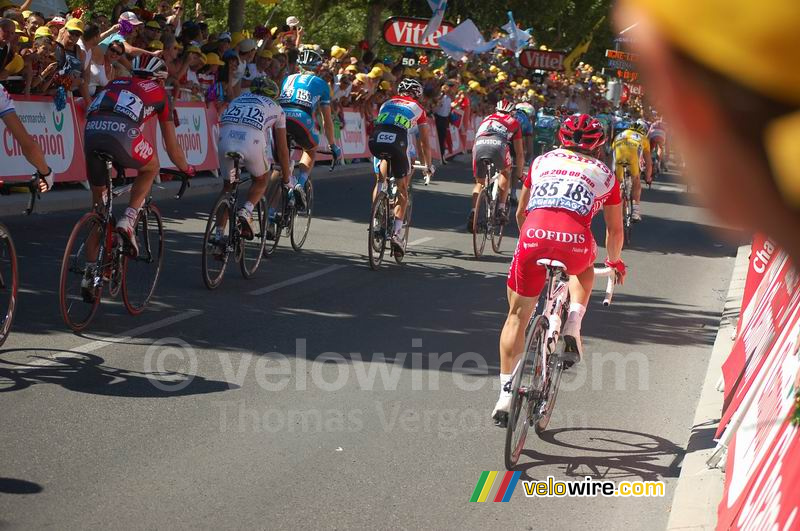 Digne-les-Bains: aankomst van Samuel Dumoulin, Mario Aerts, Eduardo Gonzalo Ramirez, Christian Knees, Frank Schleck, ...