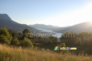 View over the Lac de Serre Ponçon (466x)