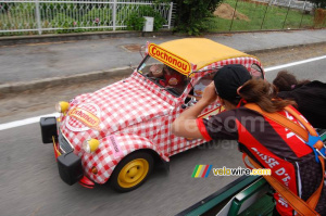 Caisse d'Epargne salue Cochonou ! (395x)