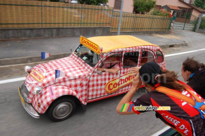 Caisse d'Epargne salue Cochonou ! (2) (441x)