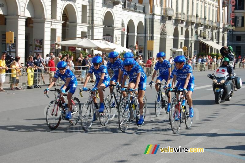 The cadets juniors at the start in Cuneo