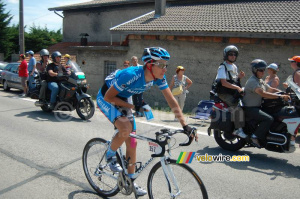 Niki Terpstra (Milram) dans la zone de ravitaillement (499x)