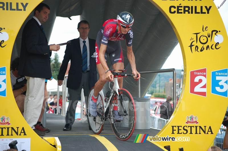 Johan Vansummeren (Silence Lotto) bij de start van de tijdrit in Cérilly