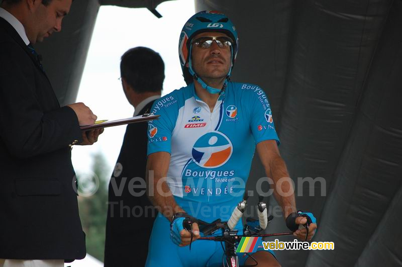 Laurent Lefevre (Bouygues Telecom) at the start of his time trial in Cérilly