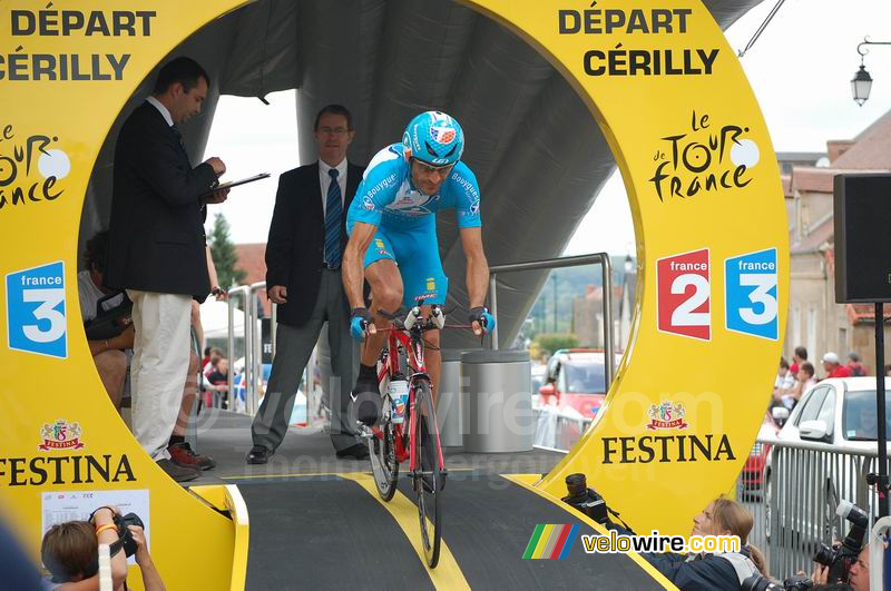 Laurent Lefevre (Bouygues Telecom) at the start of his time trial in Cérilly (2)