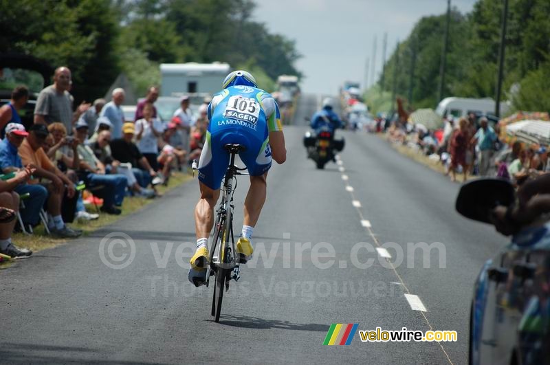 Martin Elmiger (AG2R La Mondiale) tijdens zijn tijdrit Cérilly > Saint-Amand-Montrond (2)