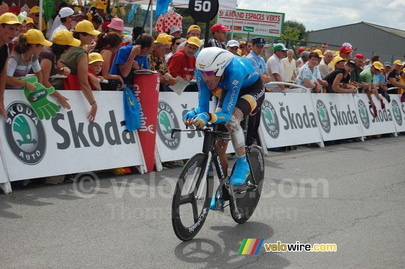 George Hincapie (Columbia) at the finish in Saint-Amand-Montrond