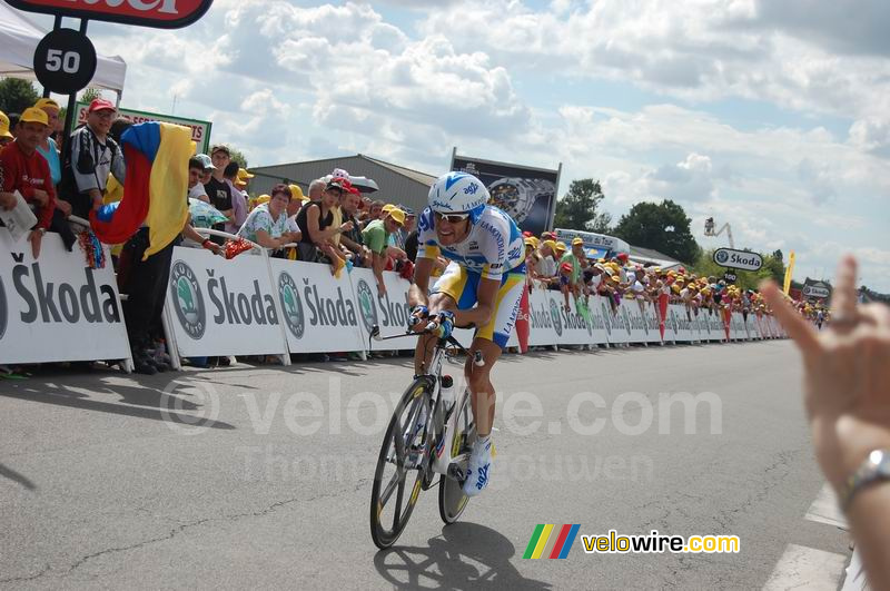 Stphane Goubert (AG2R La Mondiale) bij aankomst in Saint-Amand-Montrond