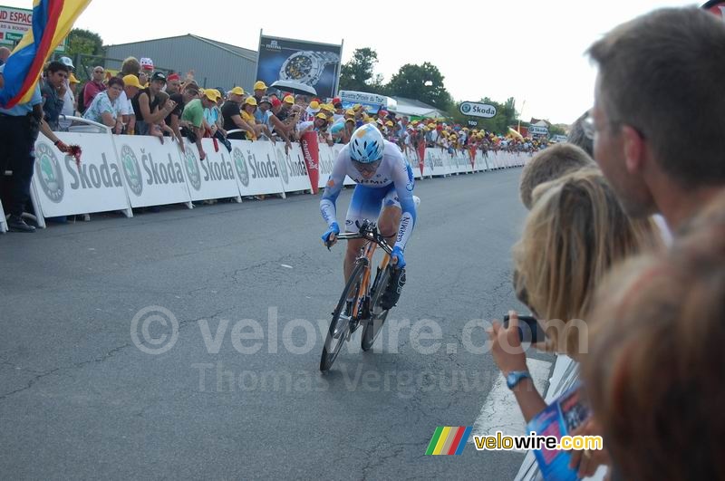 Christian Vandevelde (Garmin Chipotle) at the finish in Saint-Amand-Montrond