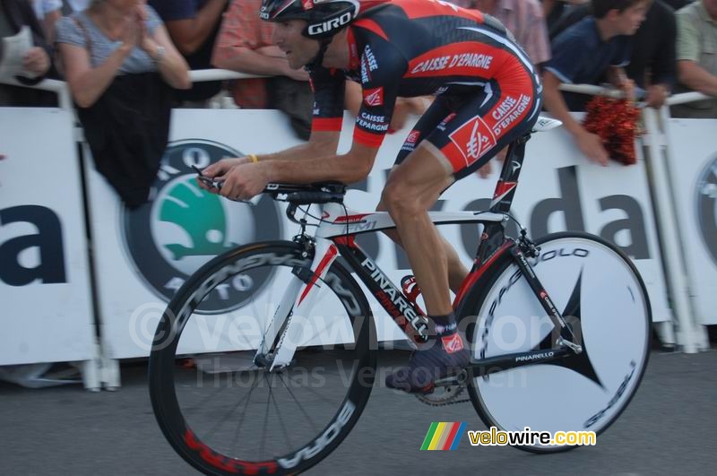 Alejandro Valverde (Caisse d'Epargne) bij aankomst in Saint-Amand-Montrond