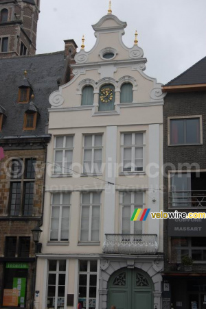 An ancient house in Mechelen (402x)