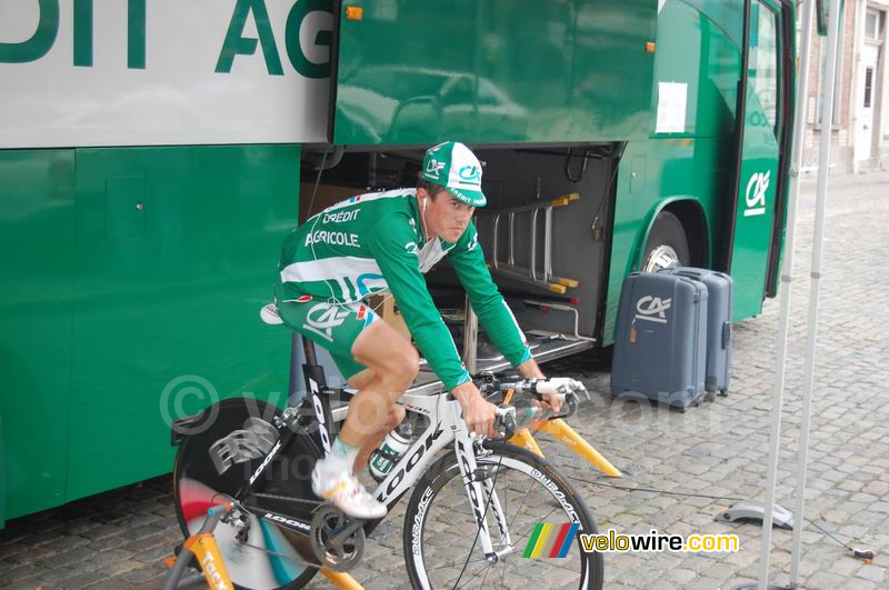 Simon Gerrans (Crédit Agricole) aan het warm rijden