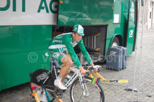Simon Gerrans (Crédit Agricole) warming up (1012x)