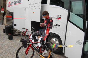 José Ivan Gutierrez (Caisse d'Epargne) during his warming up (1) (239x)