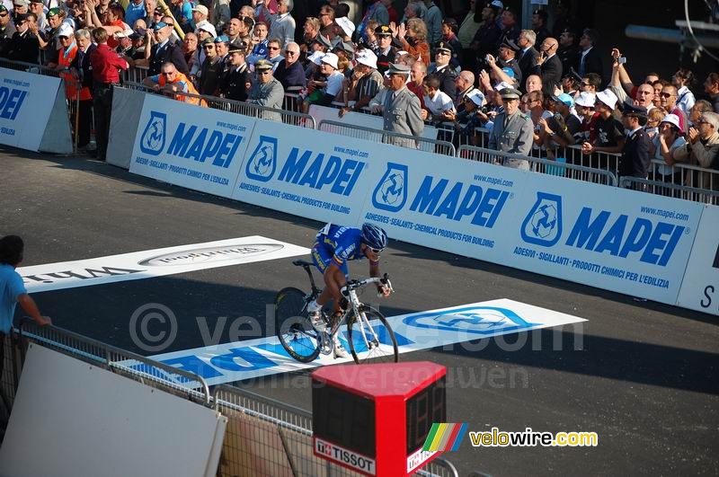 Fabio Andres Duarte Arevalo (Col) sprint naar de overwinning