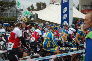 The ladies getting ready for the start (Switzerland, Sweden, USA) (400x)