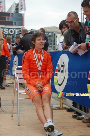 Marianne Vos (NLD), number 2, in an interview (838x)