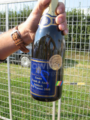 Du champagne spécial Frank & Andy Schleck ... (855x)