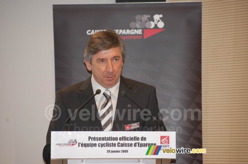 Eusebio Unzue, Manager of the Caisse d'Epargne cycling team