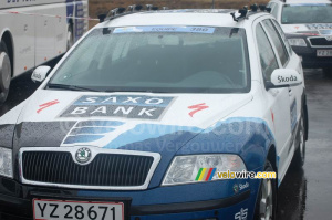 Une voiture de l'équipe Saxo Bank (544x)