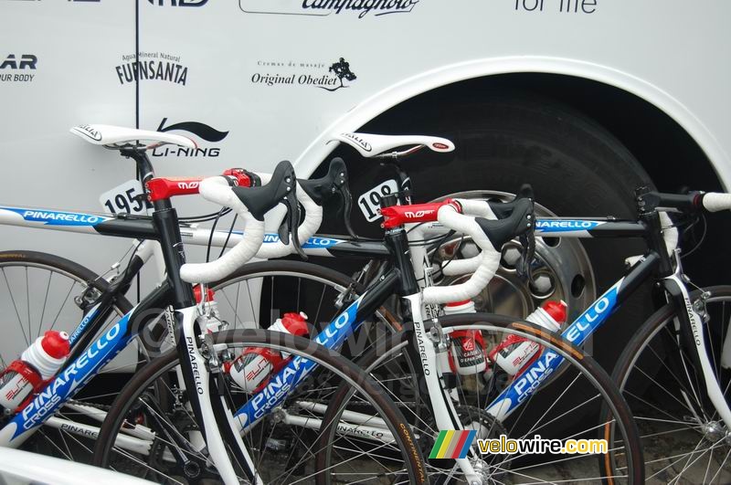 Les vélos Pinarello Cross de l'équipe Caisse d'Epargne