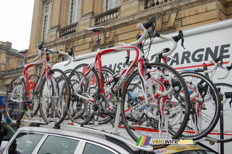 Caisse d'Epargne's Pinarello Prince bikes