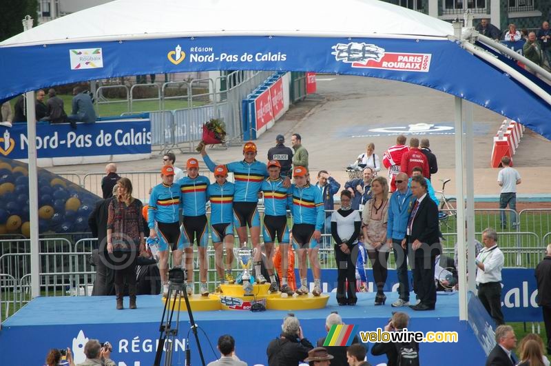 The Belgian team of Paris-Roubaix junior