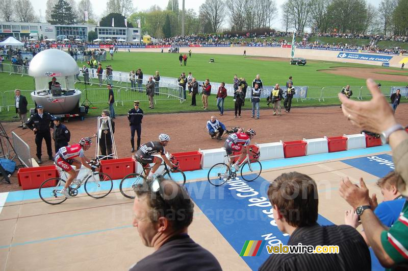 Johan Vansummeren (Silence Lotto), Thor Hushovd (Cervlo TestTeam) & Leif Hoste (Silence Lotto) (2)