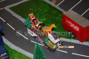 A miniature version of the Caisse d'Epargne advertising caravan (1188x)