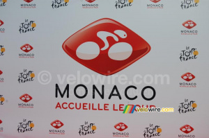 The background for TV interviews: Monaco accueille le Tour (352x)