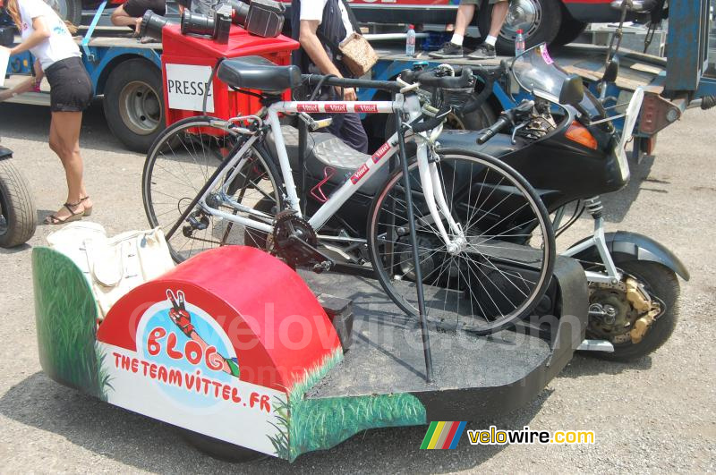 Un des sidecars avec un vélo