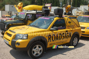 Advertising caravan: Roadsign (781x)