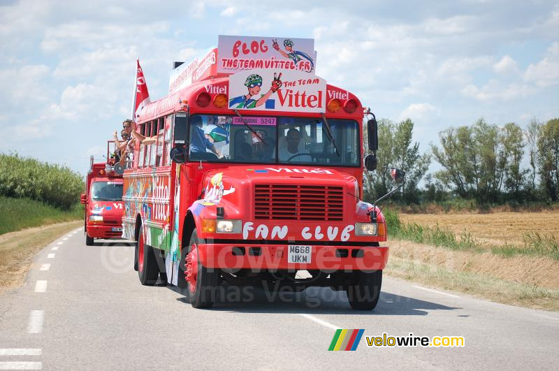 Reclamecaravaan : de schoolbus van Vittel