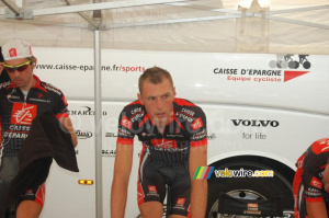 Arnaud Coyot (Caisse d'Epargne): warming up before the team time trial (272x)