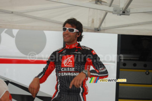 Oscar Pereiro Sio (Caisse d'Epargne): warming up before the team time trial (244x)
