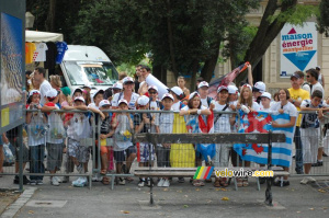 The fans of the Schleck brothers (484x)