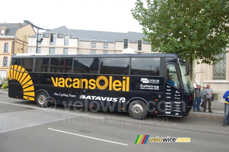 De bus van Vacansoleil Pro Cycling Team