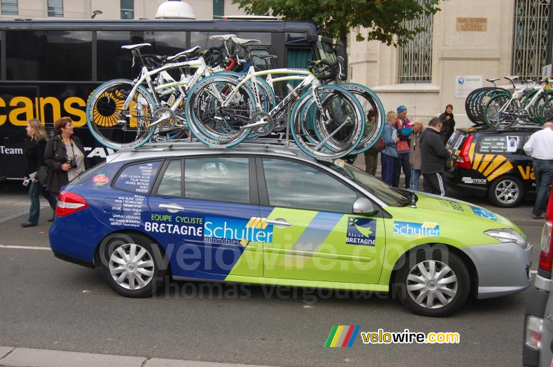 La voiture de l'équipe Bretagne Schuller