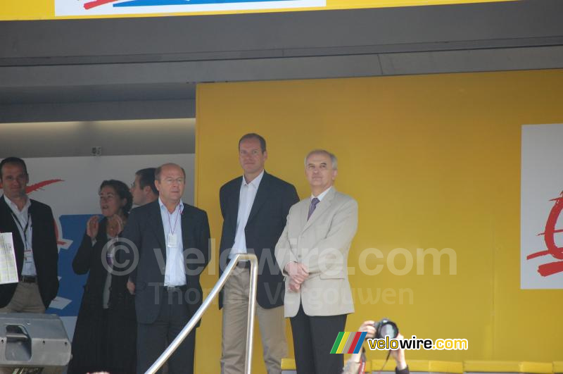 Jean-Pierre Gorges (burgemeester Chartres), Christian Prudhomme & Martial Chevallier (conseiller général Eure-et-Loir)