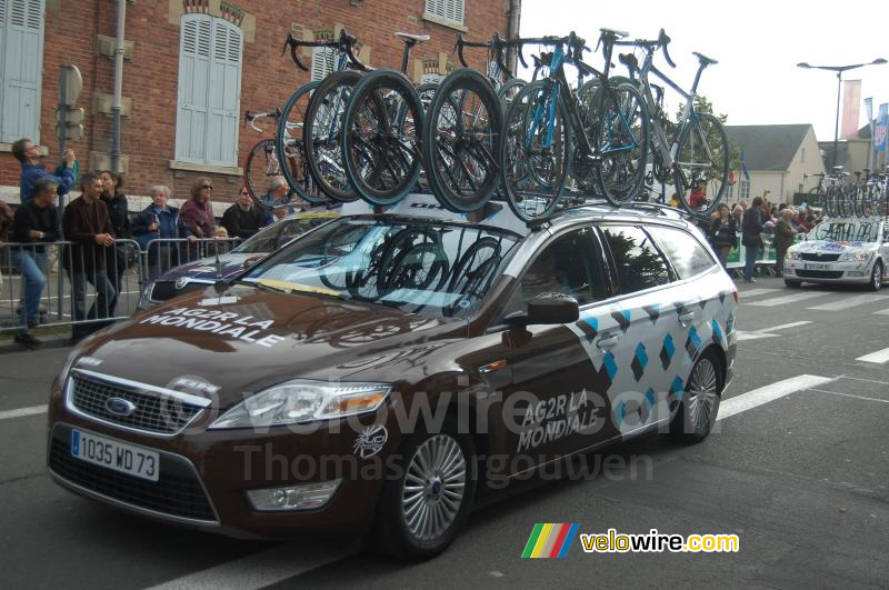 La voiture AG2R La Mondiale