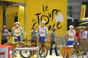 Matteo Tosatto, Sébastien Rosseler & Sylvain Chavanel (Quick Step) avant le départ du contre-la-montre par équipes à Montpellier (443x)