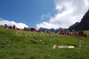 La caravane publicitaire Vittel à la Plateforme de la Coma (Arcalis, Andorre) (2) (419x)