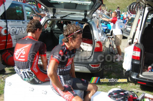 Rigoberto Uran & Luis Léon Sanchez (Caisse d'Epargne) après l'arrivée à Arcalis (225x)